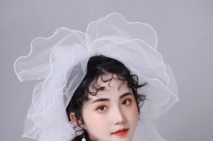 悦风美妆學(xué)员携手沙宣品牌，為(wèi)蔡依林演唱会增添美丽色彩